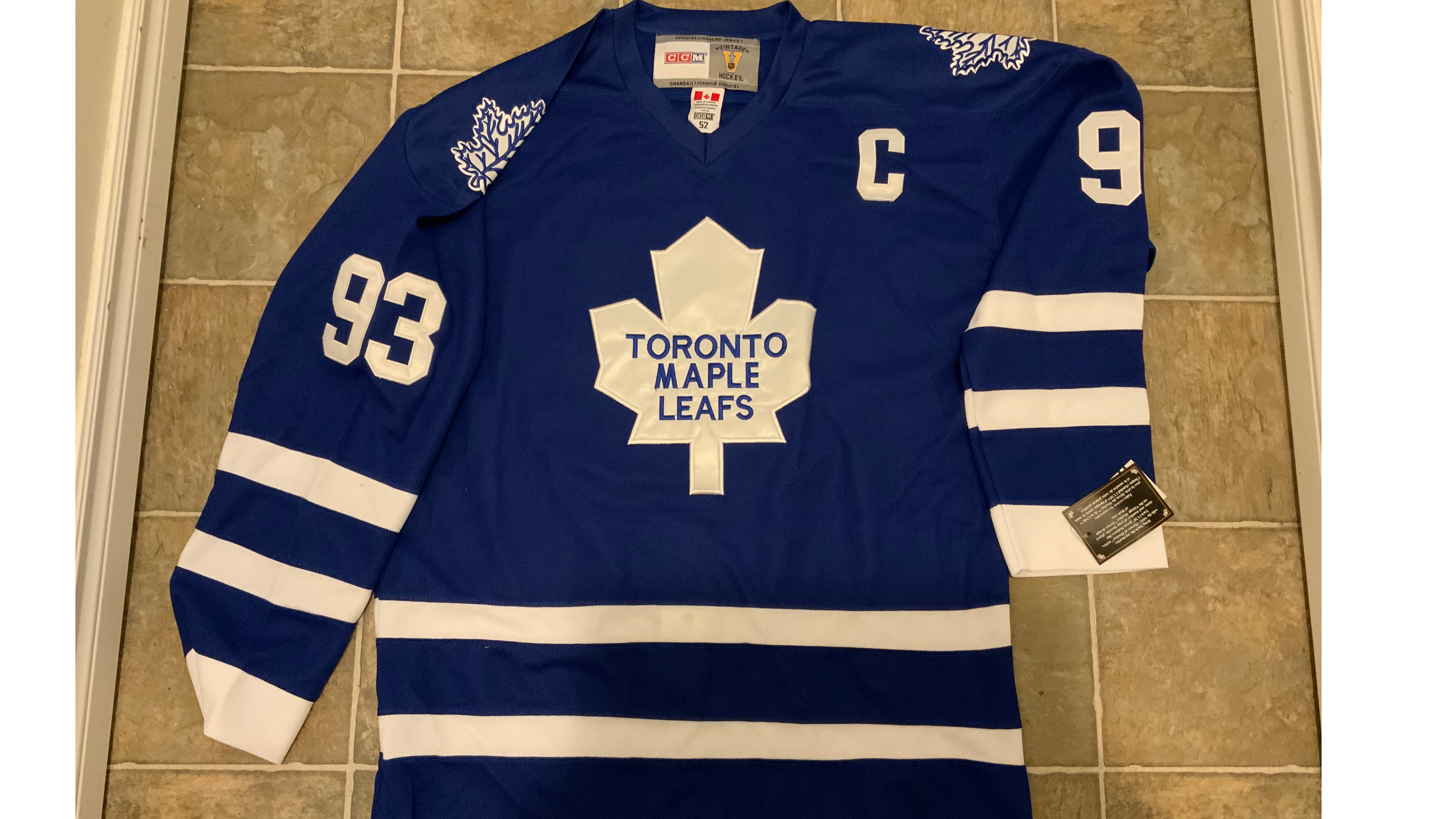 Doug Gilmour Toronto Maple Leafs NHL Fan Jerseys for sale